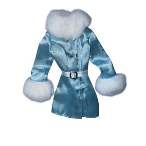 Vintage 1996 Barbie Fashion Avenue Boutique 14980 Light Blue Faux Fur Dress Coat